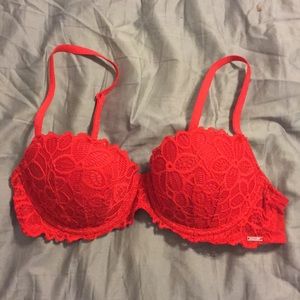 Victoria’s Secret PINK Date Push Up Red 32C